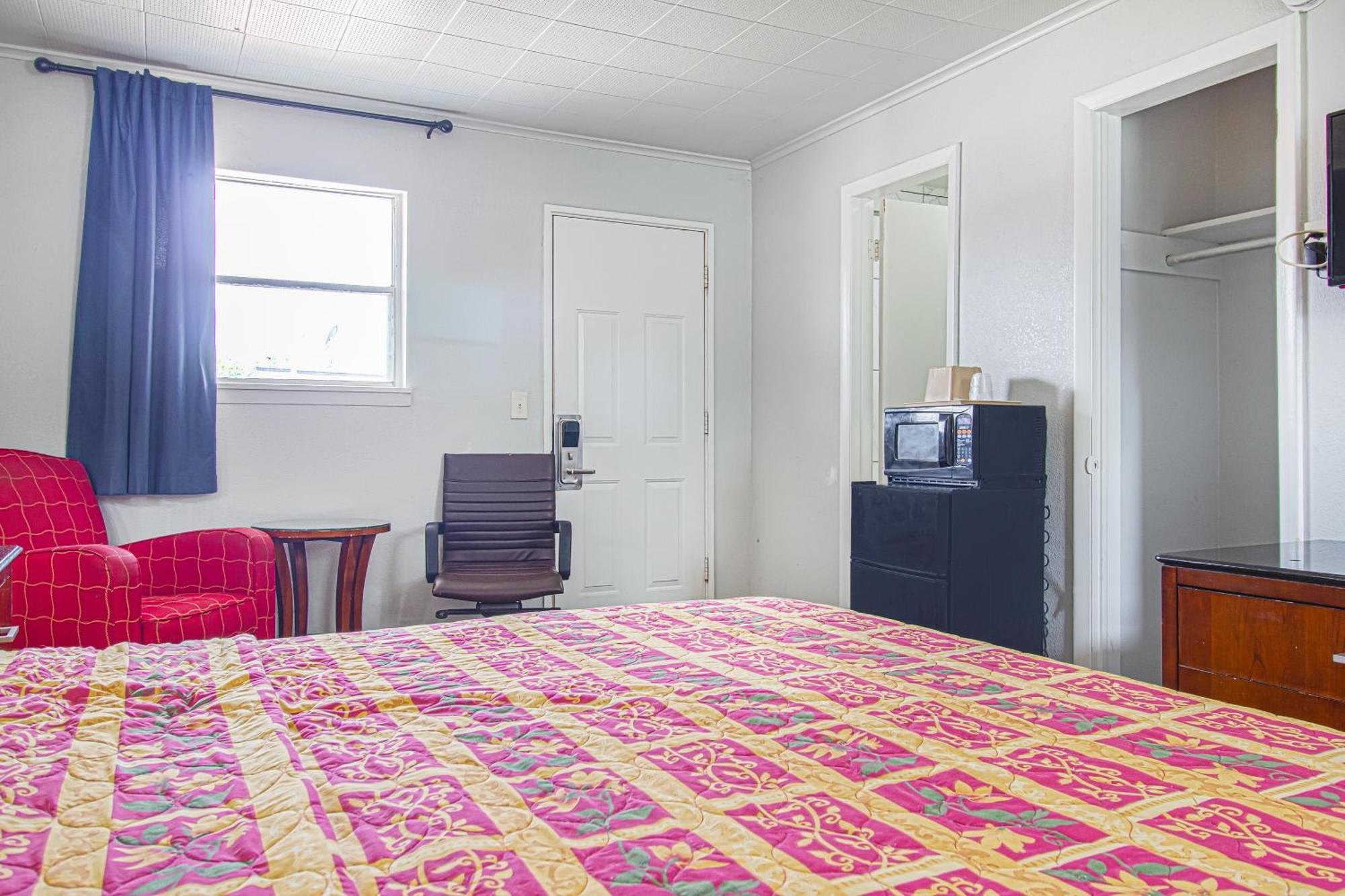Oyo Hotel Mcalester Ok S Main St Dış mekan fotoğraf